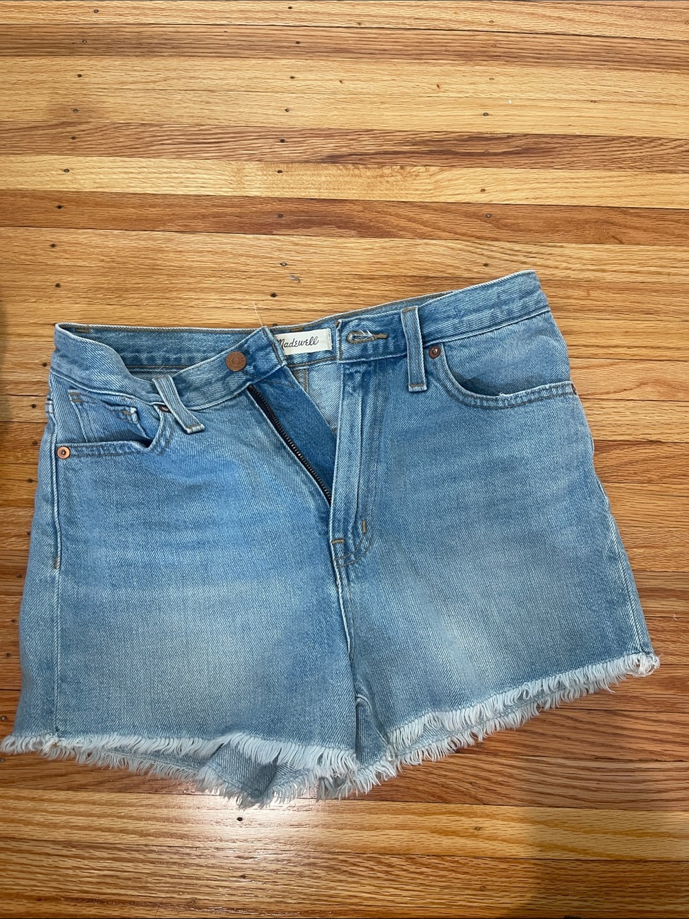 Madewell  The MomJean Light Wash Denim Frayed Hem Shorts